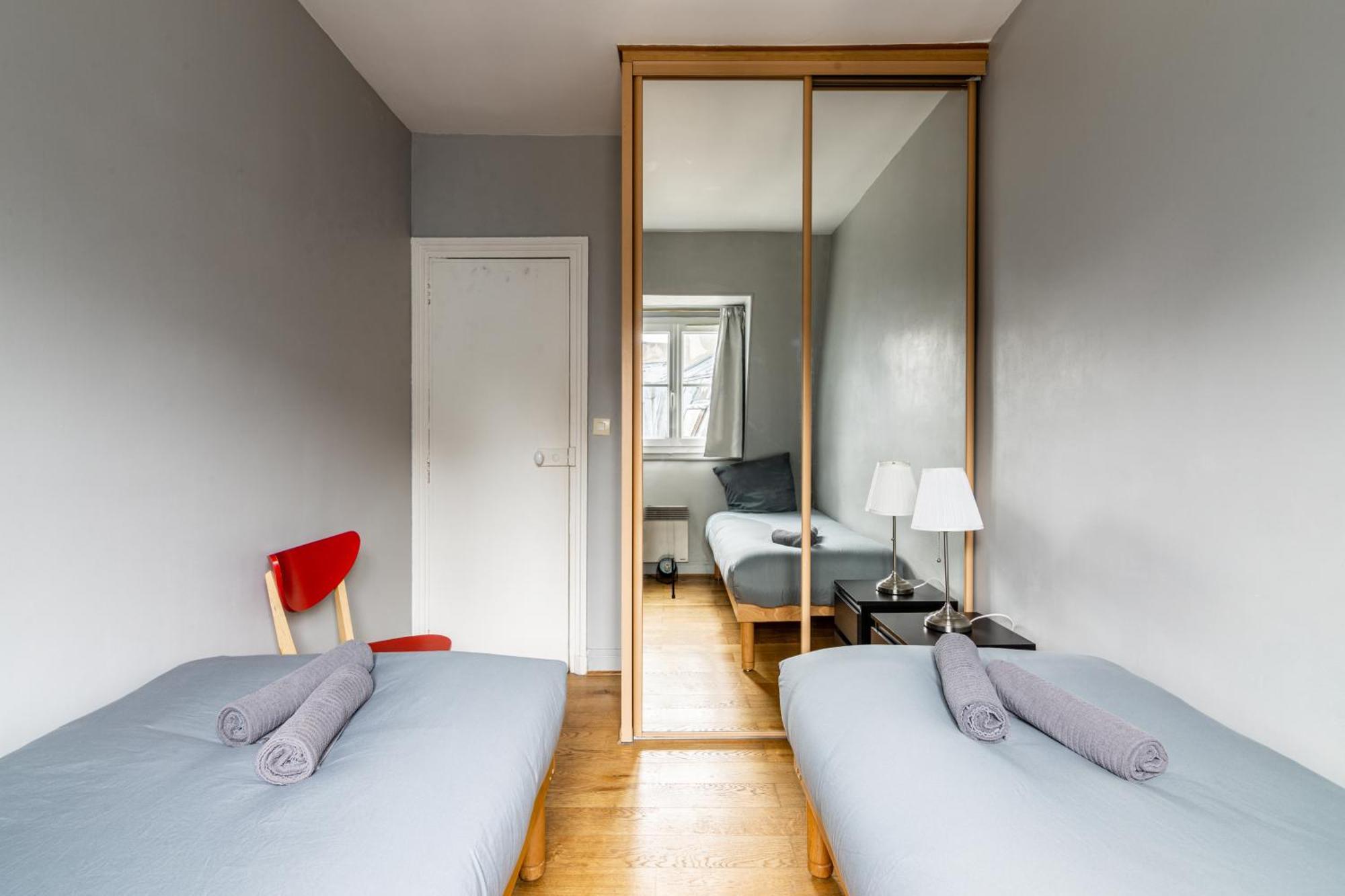Luxurious 2 Bedroom Tour Eiffel Bourdonnais Free Netflix Paryż Zewnętrze zdjęcie