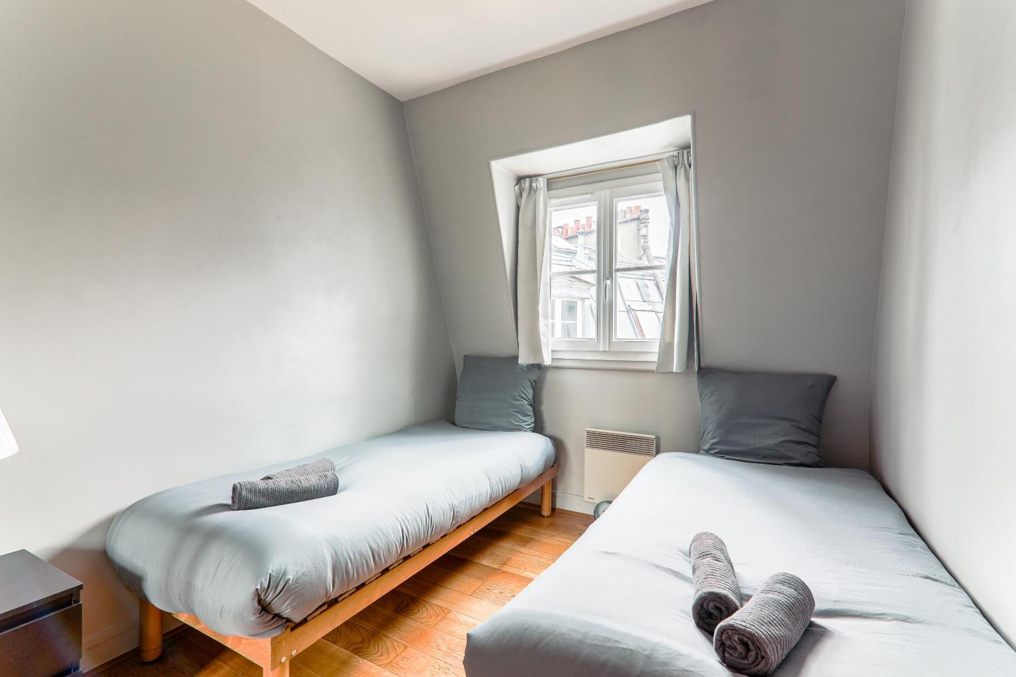 Luxurious 2 Bedroom Tour Eiffel Bourdonnais Free Netflix Paryż Zewnętrze zdjęcie